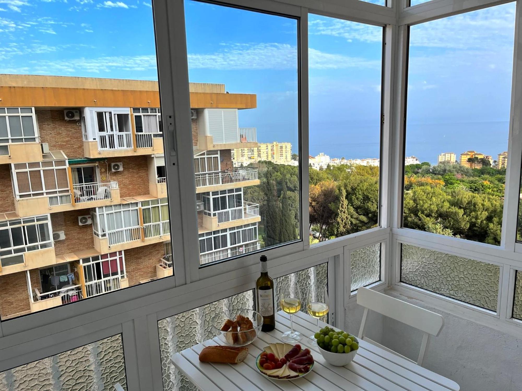 Cozy Central Studio Near The Beach Benalmádena Exterior foto